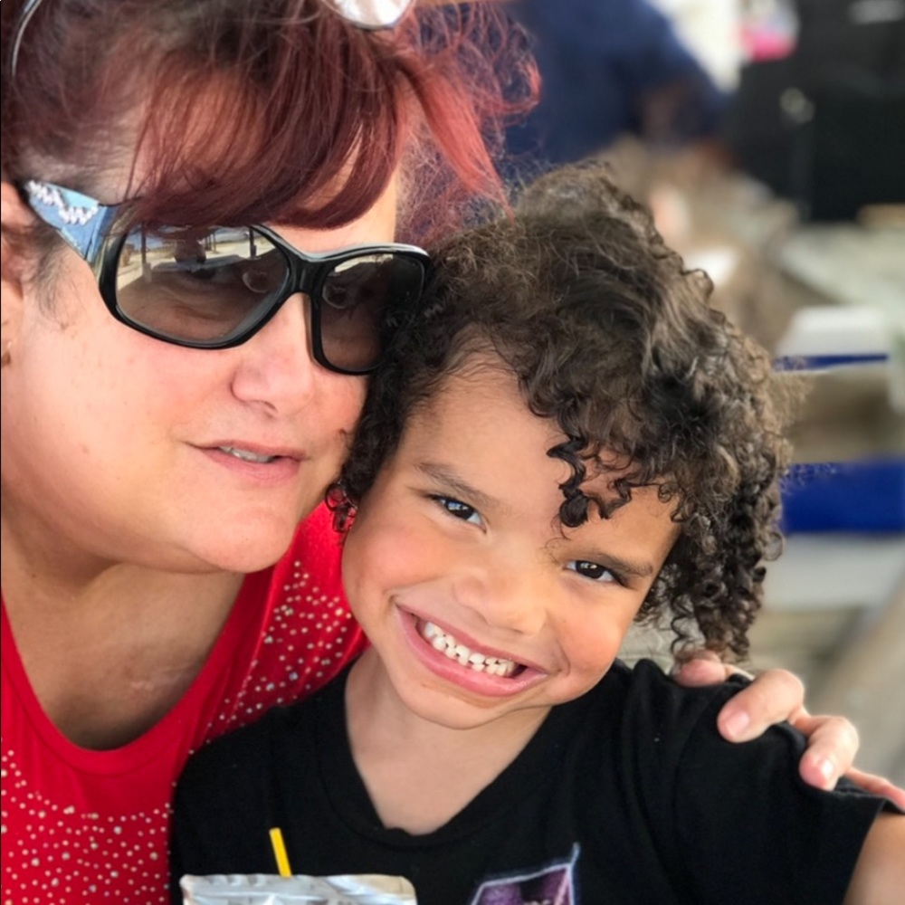 Meet your Posher, Ivette